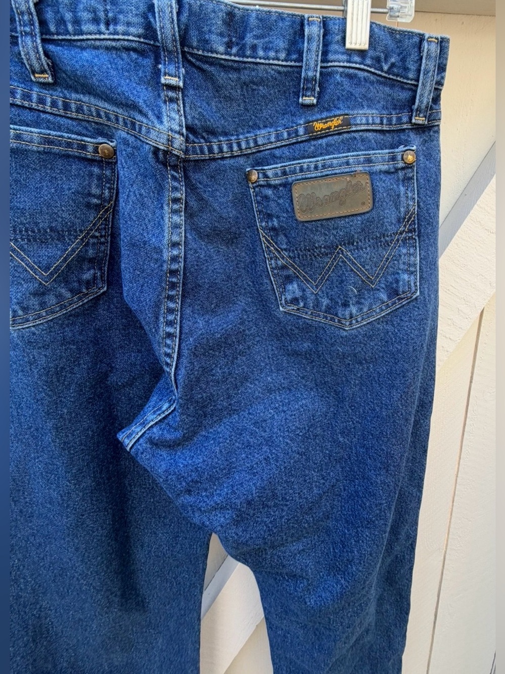 Wrangler /George Strait Men's Classic Relaxed Fit Jeans in Dark Blue 33x34